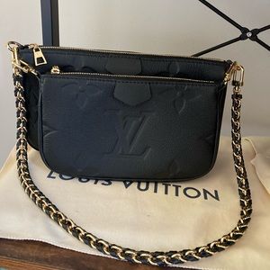 💎 Multipochette in noir by Louis Vuitton💎